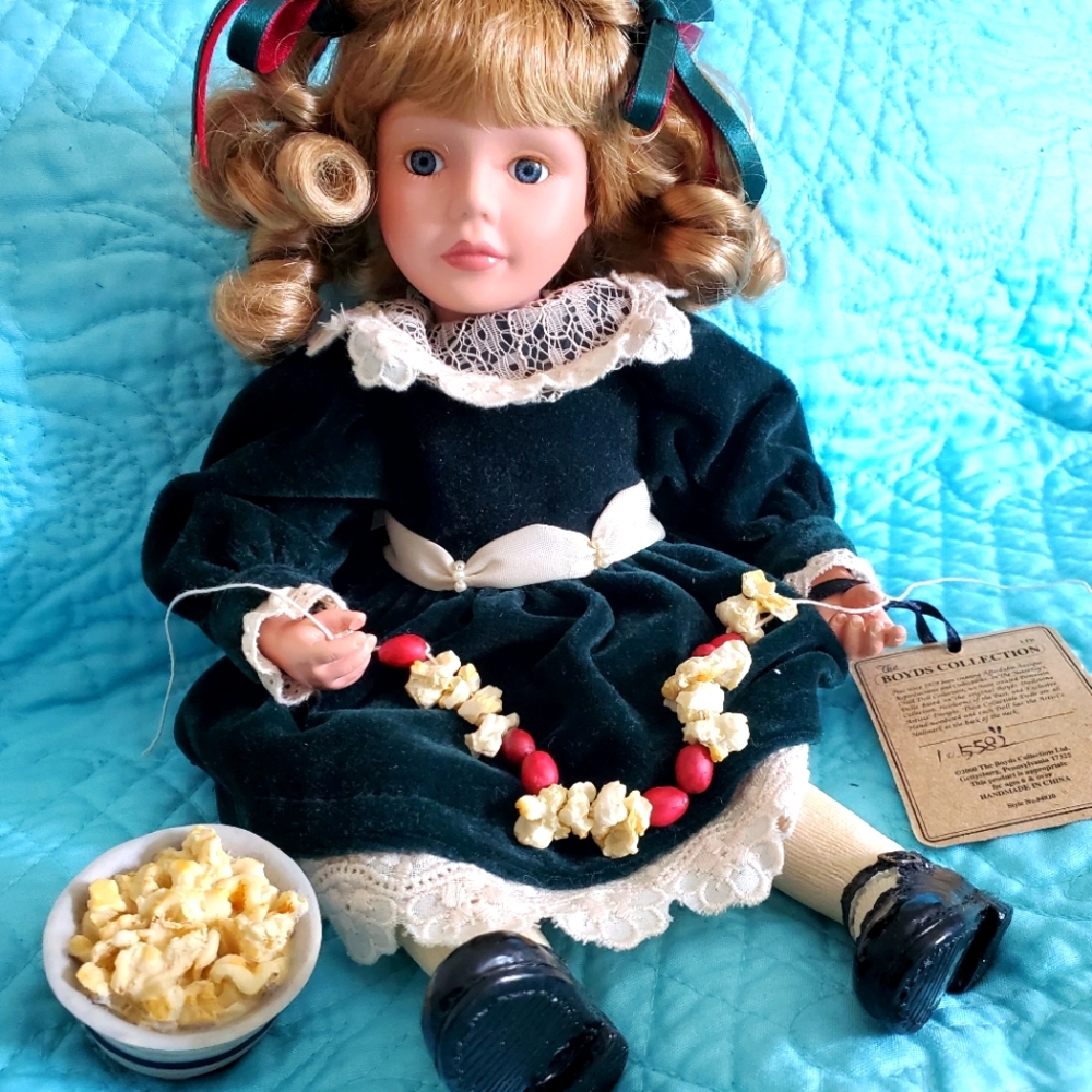 BOYD'S BEARS Doll Collection